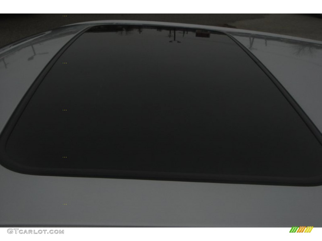 2004 XG350 L Sedan - Titanium / Black photo #20