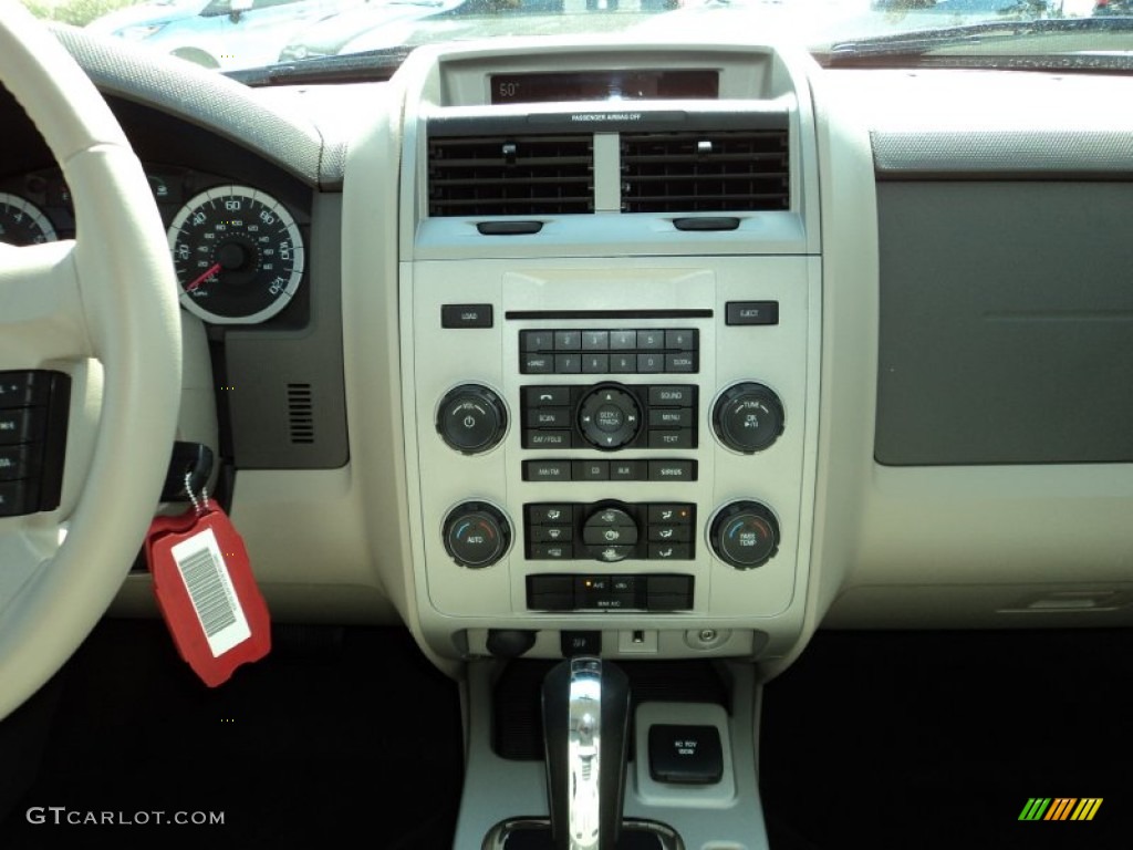 2011 Ford Escape Hybrid 4WD Controls Photo #76920285