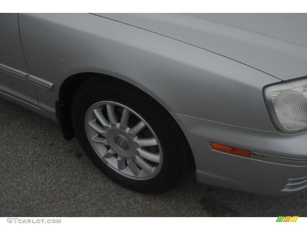2004 XG350 L Sedan - Titanium / Black photo #35
