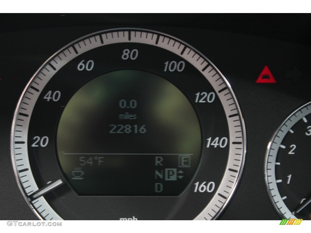 2011 E 350 4Matic Sedan - Arctic White / Black photo #26