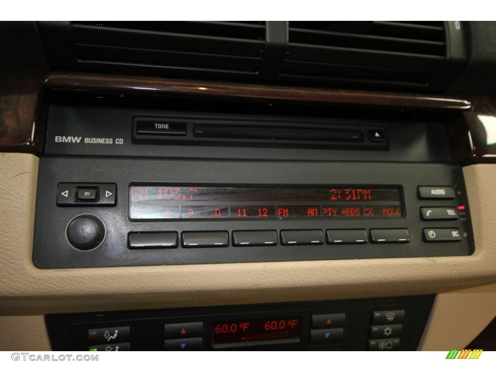 2004 BMW X5 3.0i Audio System Photos