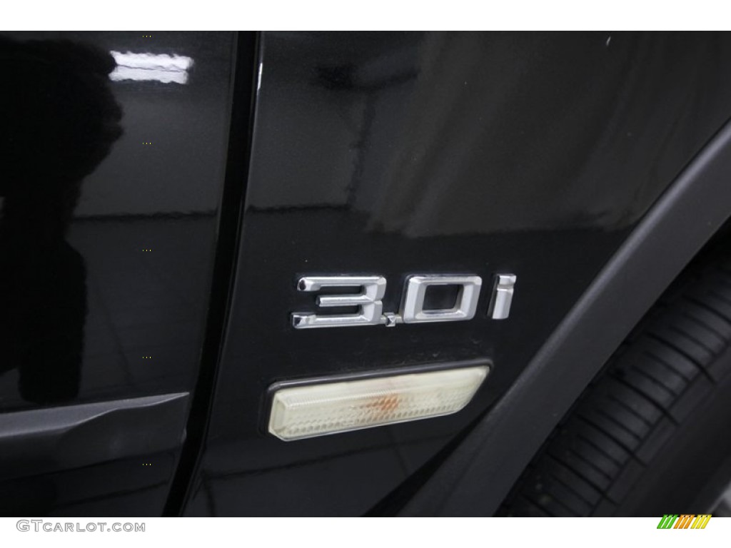 2004 BMW X5 3.0i Marks and Logos Photos