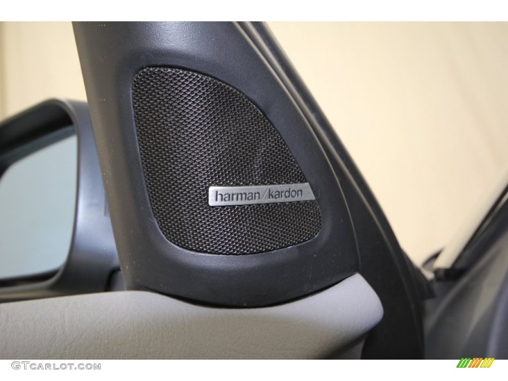2004 BMW 3 Series 330i Sedan Audio System Photo #76921195