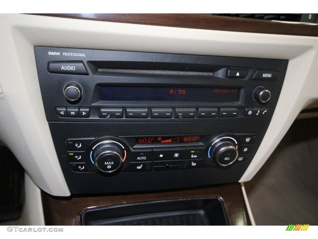 2010 BMW 3 Series 328i Convertible Audio System Photos