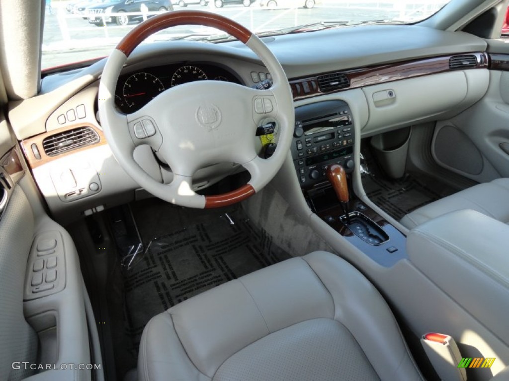 2000 Seville STS - Crimson Pearl / Oatmeal photo #11