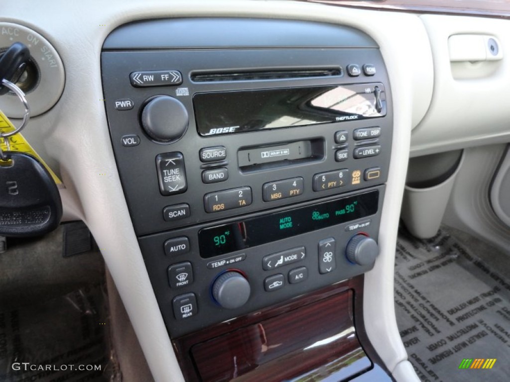 2000 Seville STS - Crimson Pearl / Oatmeal photo #19