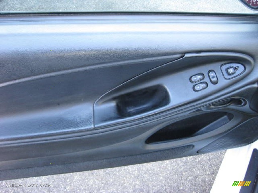 1998 Mustang SVT Cobra Coupe - Ultra White / Black photo #13