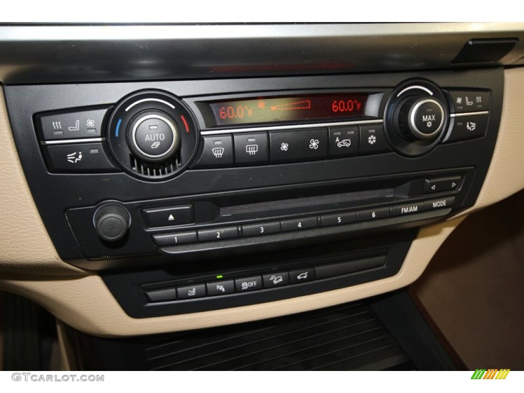 2010 BMW X5 xDrive30i Controls Photo #76925790