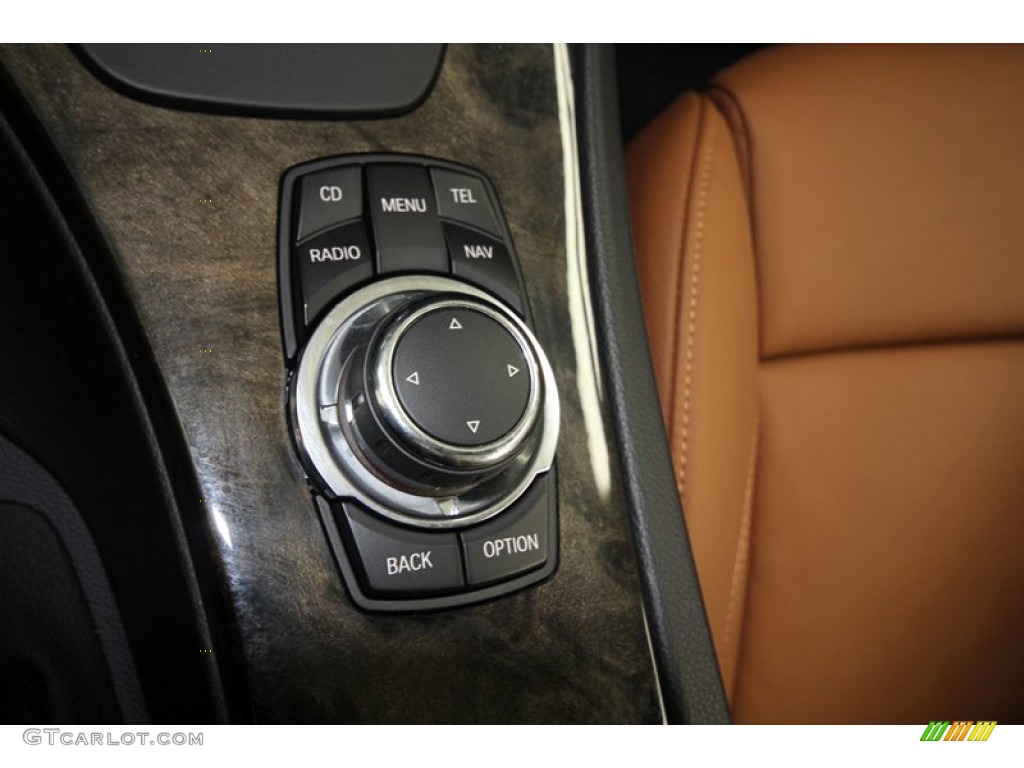 2010 BMW 3 Series 328i Coupe Controls Photo #76926903