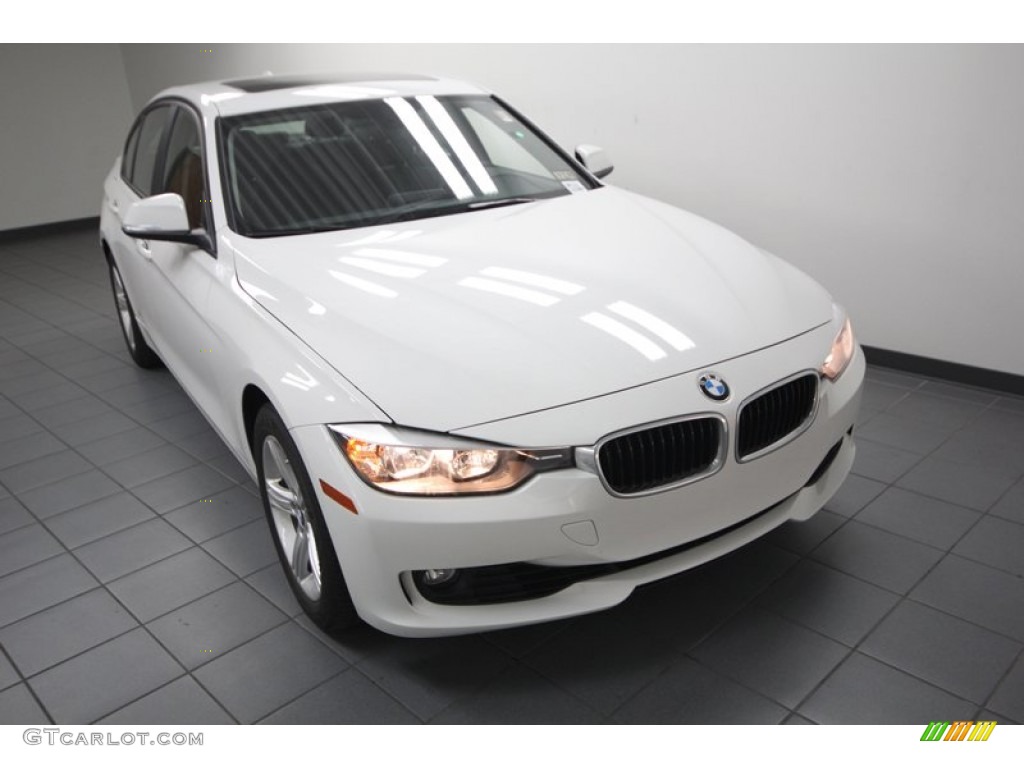 2013 3 Series 328i Sedan - Alpine White / Black photo #6