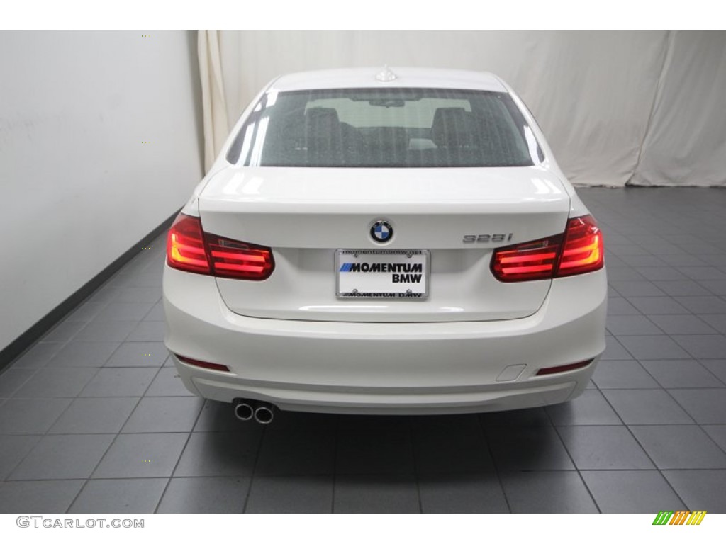 2013 3 Series 328i Sedan - Alpine White / Black photo #10