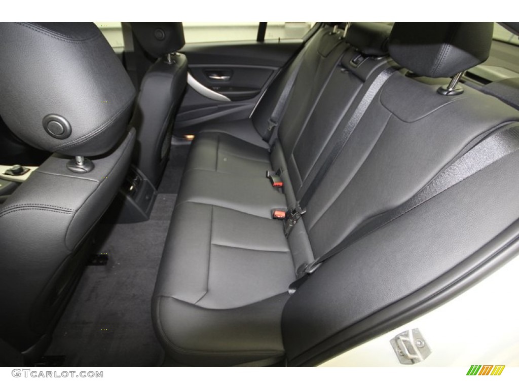 2013 3 Series 328i Sedan - Alpine White / Black photo #12
