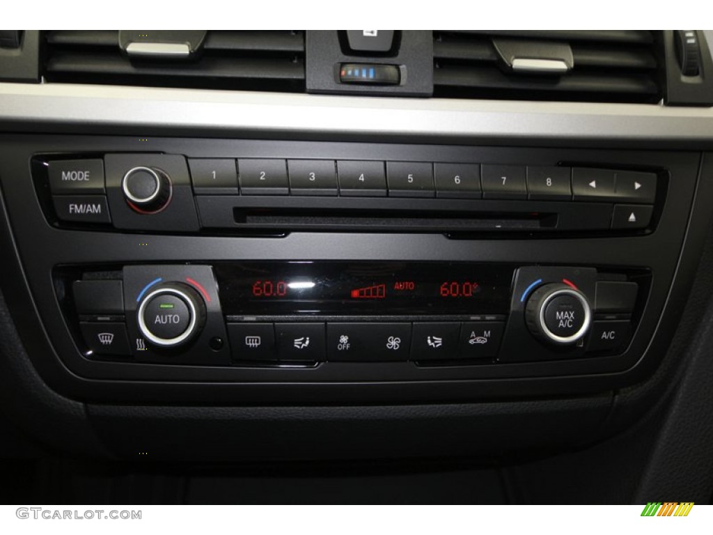 2013 3 Series 328i Sedan - Alpine White / Black photo #17