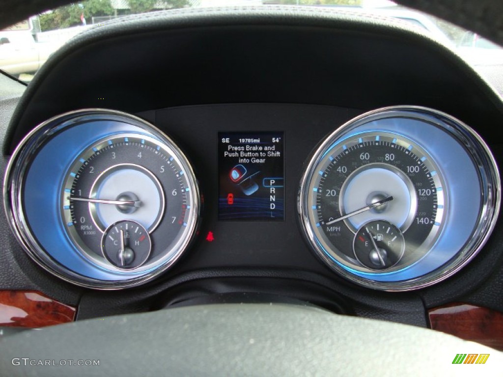 2012 300 Limited - Gloss Black / Black photo #12