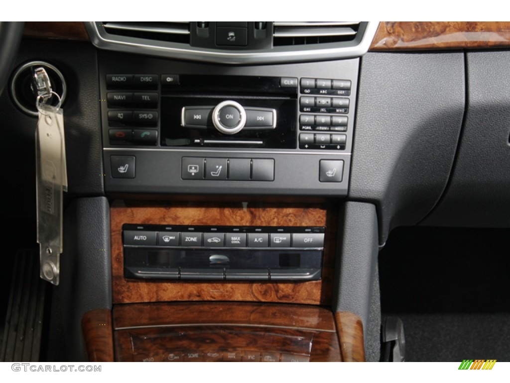 2010 Mercedes-Benz E 350 4Matic Sedan Controls Photo #76929769