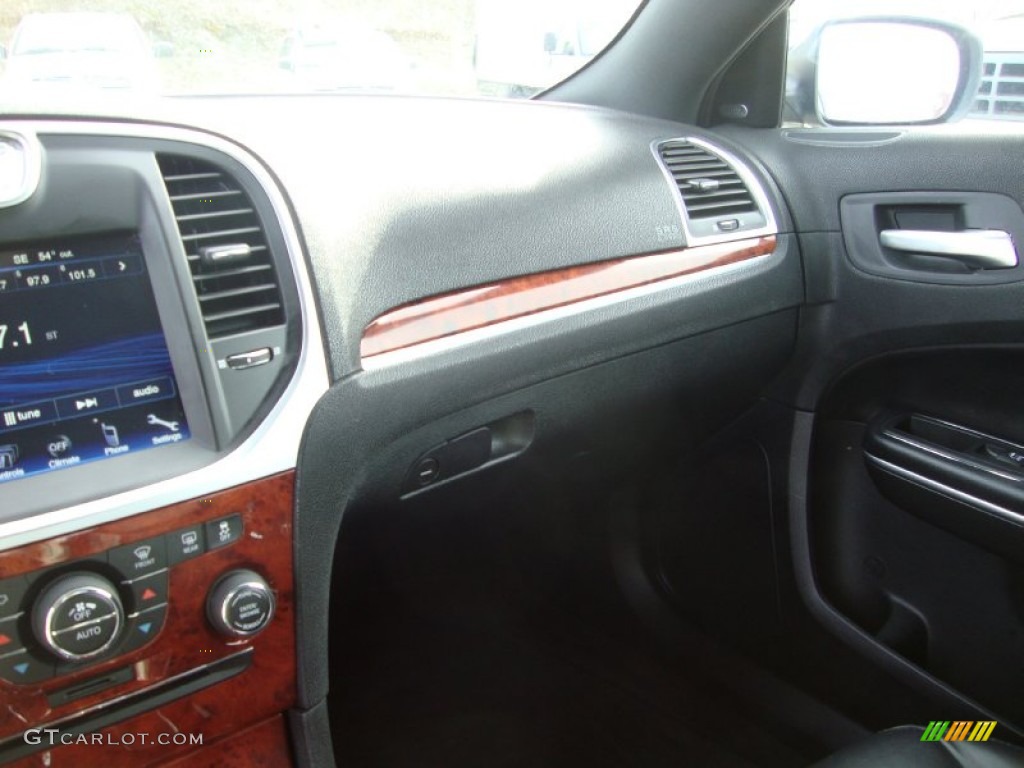 2012 300 Limited - Gloss Black / Black photo #15