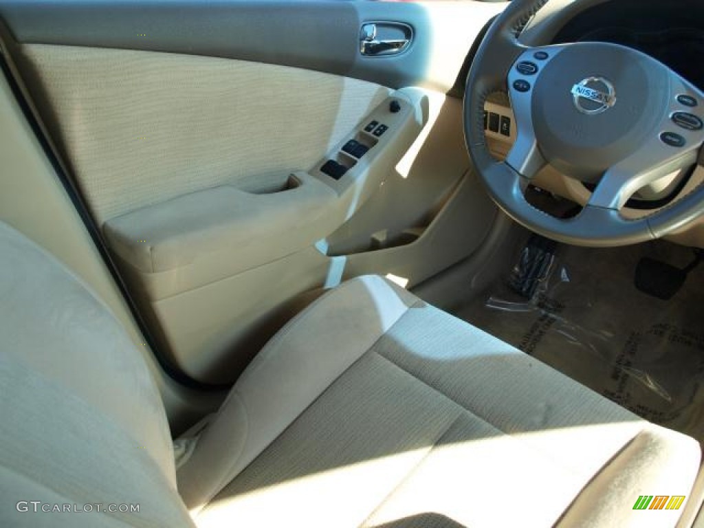 2012 Altima 2.5 S Special Edition - Winter Frost White / Blonde photo #11
