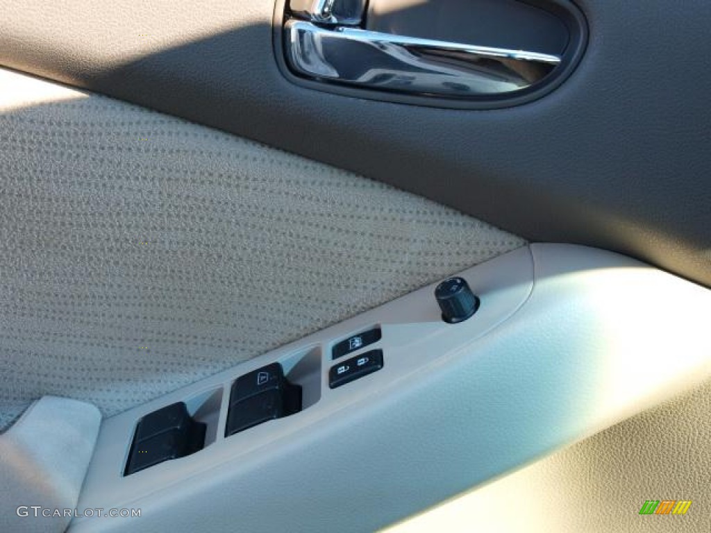 2012 Altima 2.5 S Special Edition - Winter Frost White / Blonde photo #15