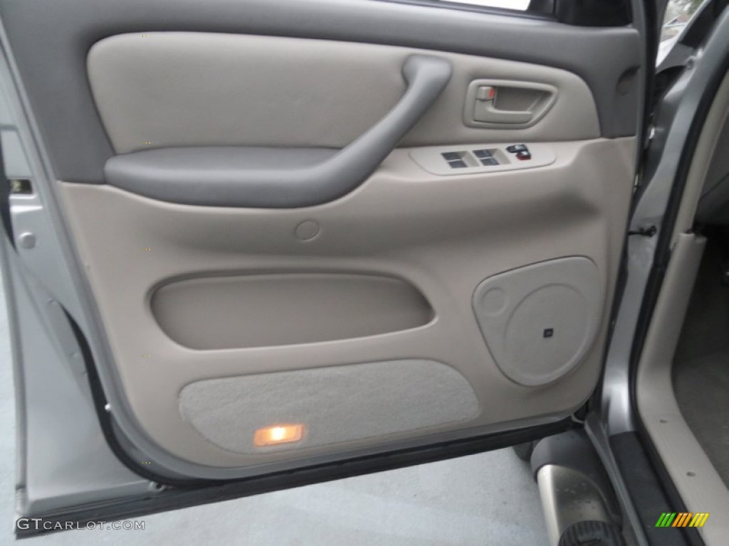 2006 Toyota Sequoia SR5 Light Charcoal Door Panel Photo #76932556