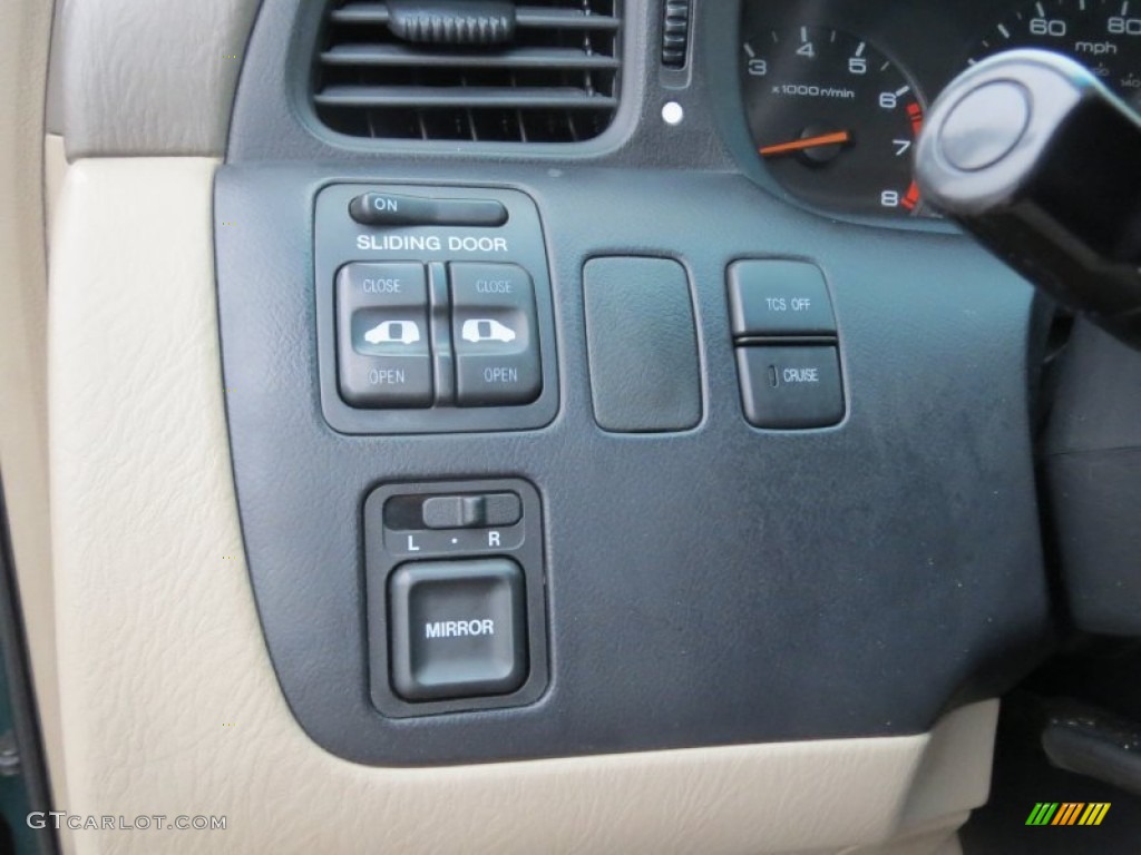 2003 Honda Odyssey EX Controls Photo #76933702