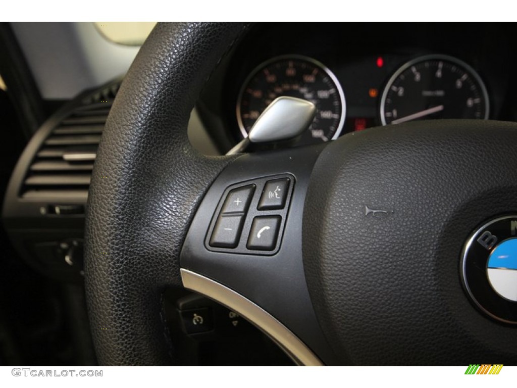 2010 BMW 1 Series 128i Coupe Controls Photos