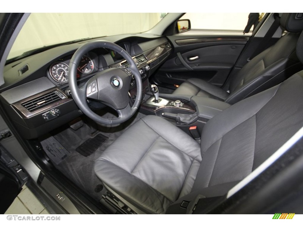 Black Interior 2010 BMW 5 Series 528i Sedan Photo #76935658