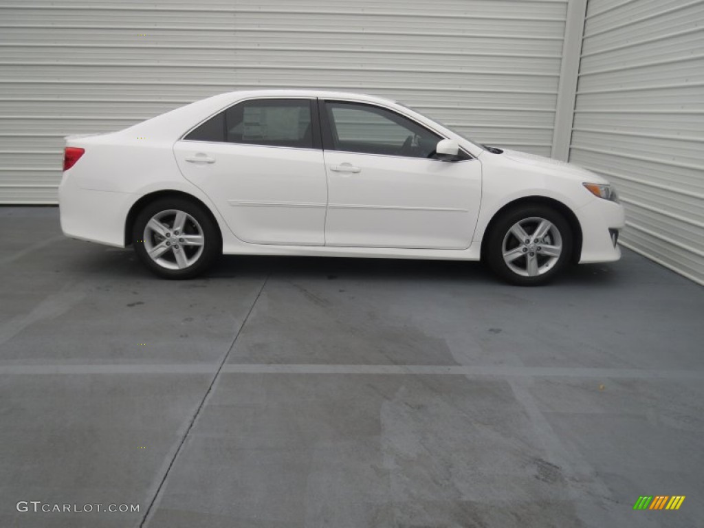 2013 Camry SE - Super White / Black photo #2