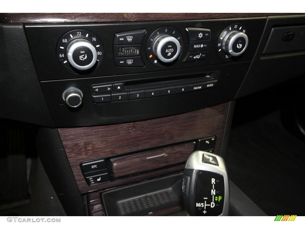 2010 BMW 5 Series 528i Sedan Controls Photo #76935832