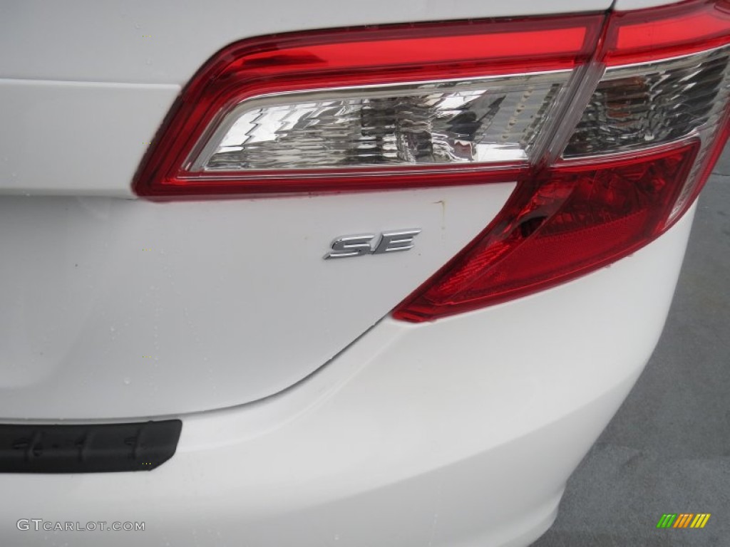 2013 Camry SE - Super White / Black photo #6