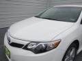 Super White - Camry SE Photo No. 11