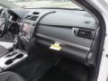 Super White - Camry SE Photo No. 17