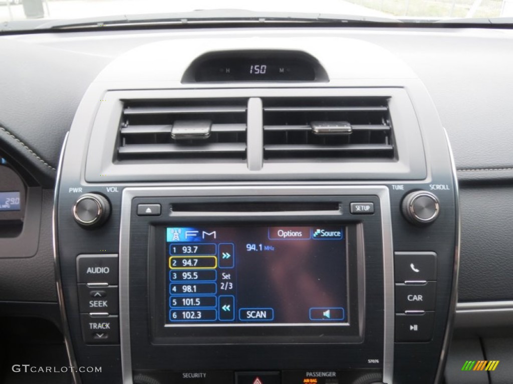 2013 Camry SE - Super White / Black photo #26