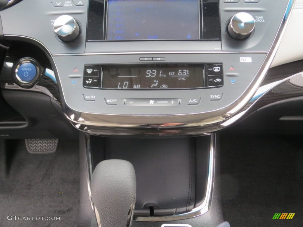 2013 Toyota Avalon Hybrid XLE Controls Photo #76937101