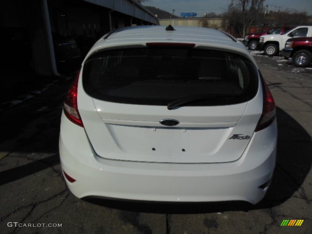 2013 Fiesta S Hatchback - Oxford White / Charcoal Black/Light Stone photo #7