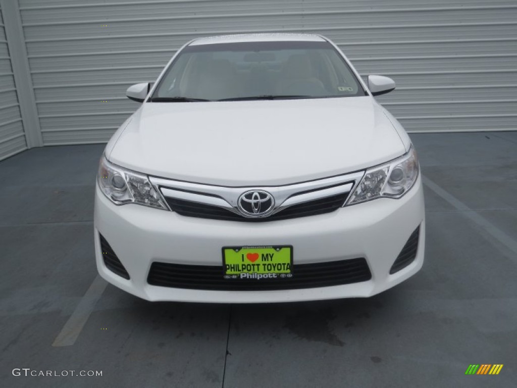 2013 Camry LE - Super White / Ivory photo #9