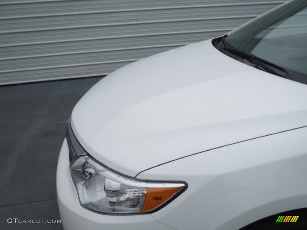 2013 Camry LE - Super White / Ivory photo #11