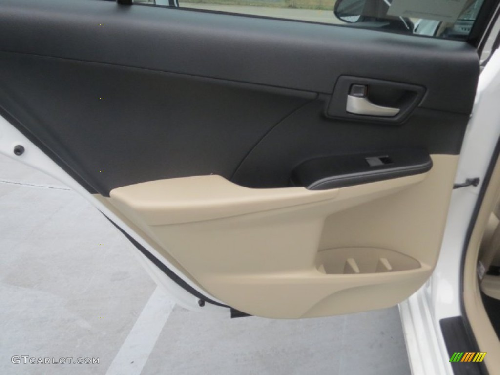 2013 Camry LE - Super White / Ivory photo #18
