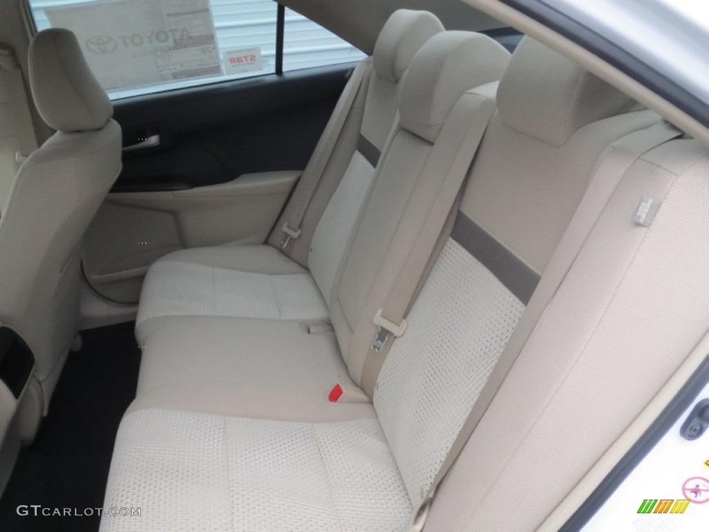 2013 Camry LE - Super White / Ivory photo #19
