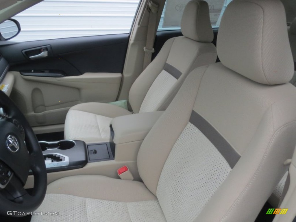 2013 Camry LE - Super White / Ivory photo #22
