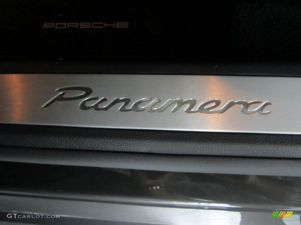2013 Porsche Panamera V6 Marks and Logos Photo #76939156