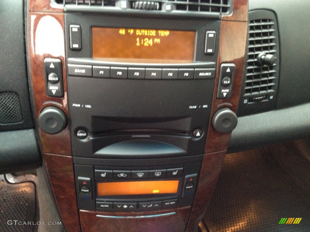 2007 Cadillac CTS Sport Sedan Controls Photos