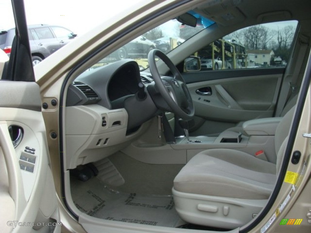 2011 Toyota Camry LE interior Photo #76941784