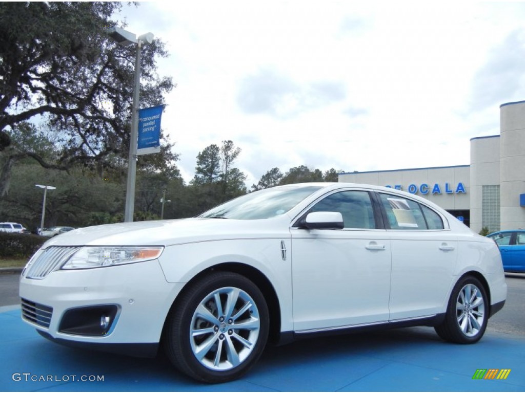 White Platinum Metallic Tri-Coat Lincoln MKS