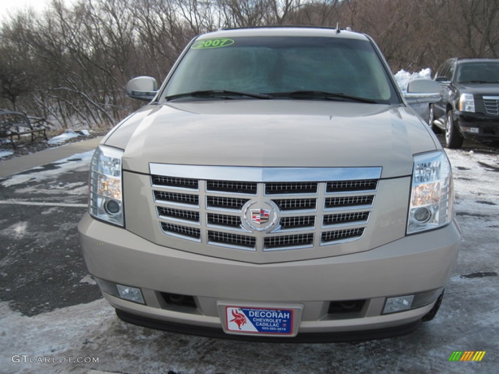 2007 Escalade AWD - Gold Mist / Cocoa/Light Cashmere photo #2