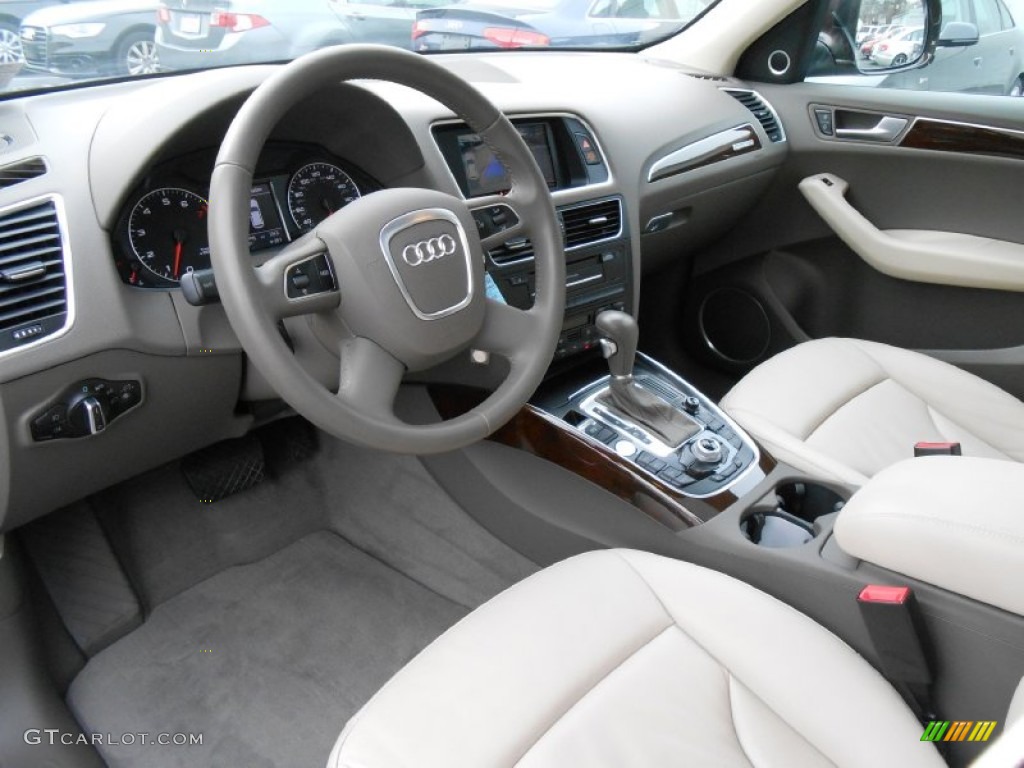 Cardamom Beige Interior 2011 Audi Q5 3.2 quattro Photo #76944213