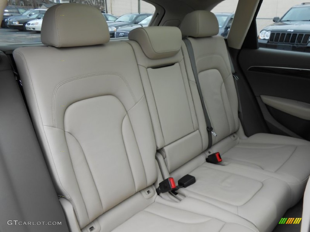 Cardamom Beige Interior 2011 Audi Q5 3.2 quattro Photo #76944382