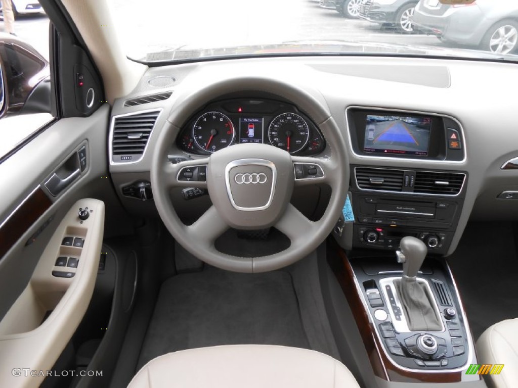 2011 Audi Q5 3.2 quattro Cardamom Beige Dashboard Photo #76944469