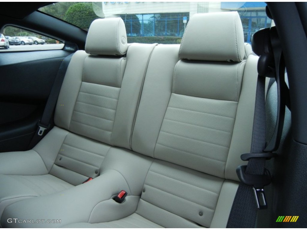 Stone Interior 2013 Ford Mustang GT Premium Coupe Photo #76944586
