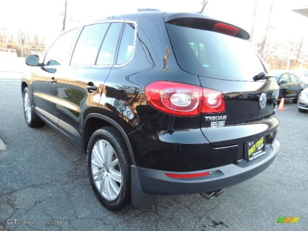 2011 Tiguan S 4Motion - Deep Black Metallic / Charcoal photo #7