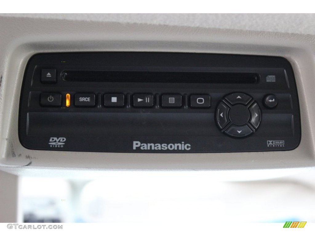 2004 GMC Yukon Denali AWD Controls Photo #76946133